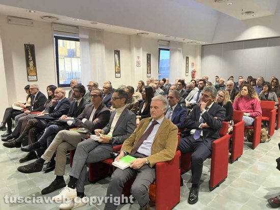 Viterbo - La presentazione del libro Il pasto gratis
