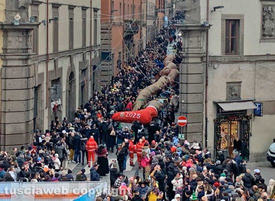Viterbo - La calza più lunga del mondo - Edizione 2025