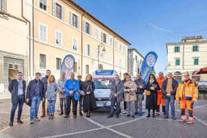 Tarquinia - Cerimonia di consegna del nuovo pulmino alla cooperativa sociale A.G.A