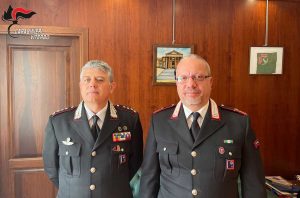 Da sinistra: il comandante provinciale Massimo Fiano e il luogotenente carica speciale Vincenzo Paribello