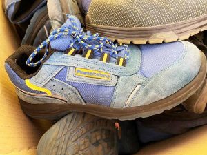 Viterbo - Poste, le scarpe dei portalettere