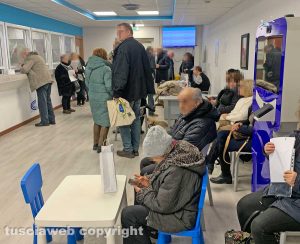 Viterbo - File agli sportelli Talete
