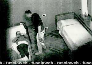 Latera - Casa di riposo degli orrori - Un'immagine delle violenze tratta dai video girati a Villa Daniela