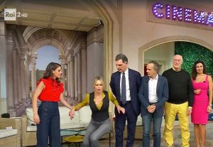 Anna Falchi sviene durante la diretta di "I fatti vostri"