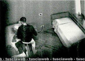 Latera - Casa di riposo degli orrori - Un'immagine delle violenze tratta dai video girati a Villa Daniela