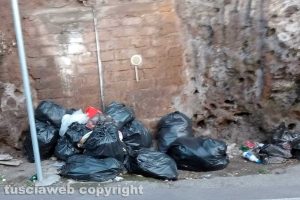 Viterbo - Discarica in via del Pilastro
