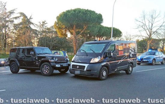 Viterbo - Scontro fra una Jeep e un portavalori