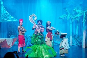 Lo spettacolo "Fiabe oscurate: alla ricerca di Vaiana"