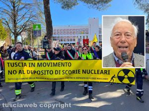 Corchiano - La manifestazione dello scorso anno contro il deposito di scorie nucleari - Nel riquadro Famiano Crucianelli