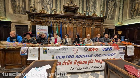 Viterbo - Conferenza stampa Befana 115 e calza della befana più lunga del mondo