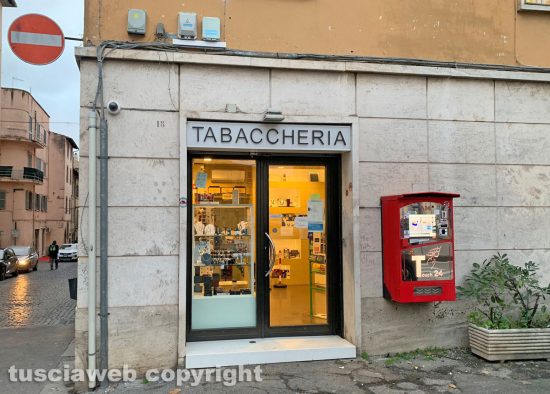 Viterbo - Tabaccheria a piazza della Rocca della titolare Laura Moretti