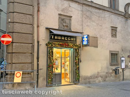 Viterbo - Tabaccheria a piazza del Comune della titolare Marcella Terribili