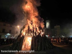 Il focarone di Sant'Antonio a Bagnaia