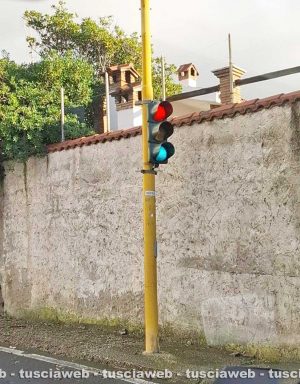 Civitavecchia - Il semaforo guasto a Campo dell'Oro