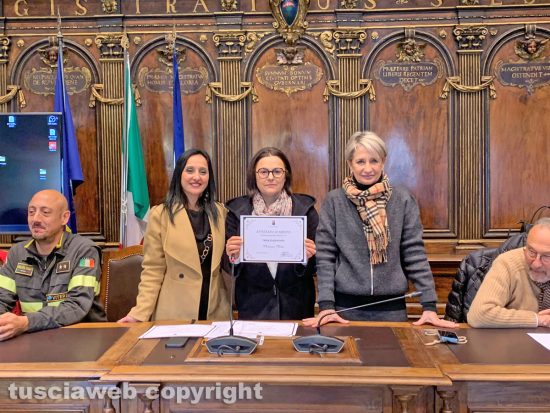 Viterbo - Conferenza stampa “La discesa della Befana 115” - La premiazione della terza classificata Floriana Floris