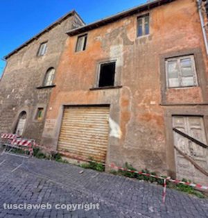 Viterbo - Palazzo in via Sant'Agostino