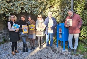 Viterbo - Rotary club dona più di 100 libri all'associazione di volontariato Scuola di pace