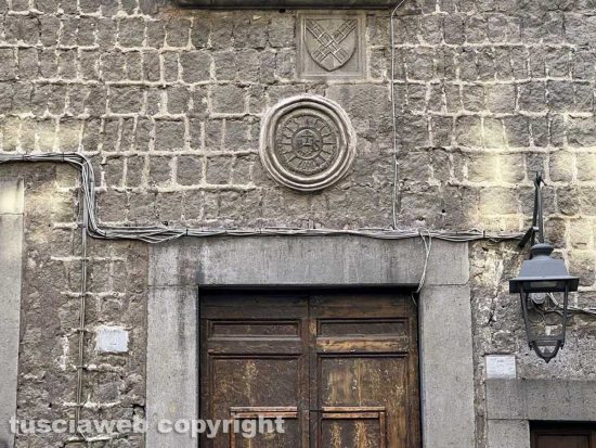 Viterbo - San Pellegrino strozzato dai fili