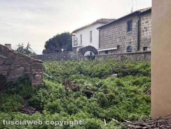 Viterbo - Il degrado di porta San Leonardo