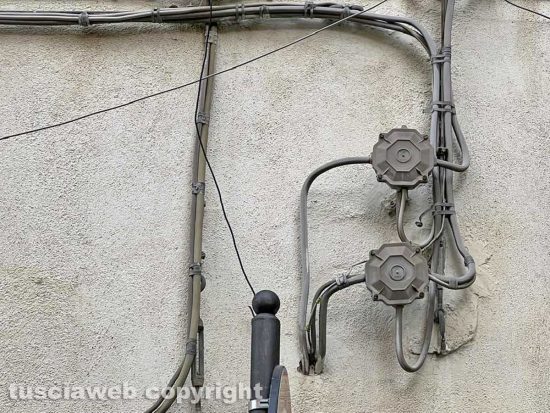 Viterbo - San Pellegrino strozzato dai fili