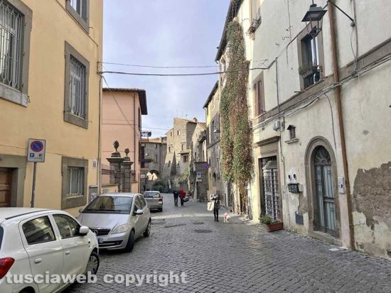 Viterbo - San Pellegrino strozzato dai fili