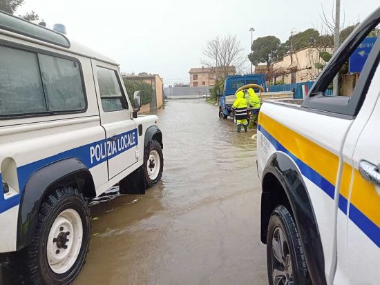 Maltempo a Tarquinia: allagamenti e disagi in via Vecchia della stazione