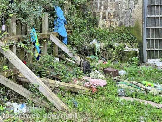 Viterbo - La città sotterranea ridotta a discarica