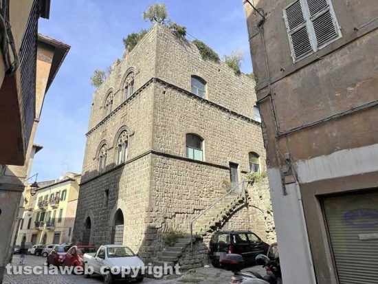 Viterbo - Palazzo Gatti
