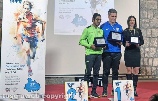Montefiascone - Le premiazioni del Corrintuscia 2024 - Il podio della classifica femminile di società del Tuscia Trail
