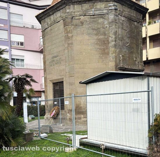 Viterbo - I lavori al tempietto di Santa Maria della Peste