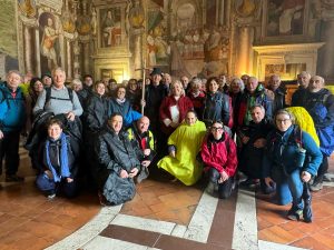 Viterbo - Pellegrini in visita a palazzo dei Priori