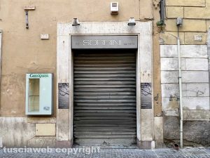 L'Ottica Sorrini al corso annuncia la chiusura