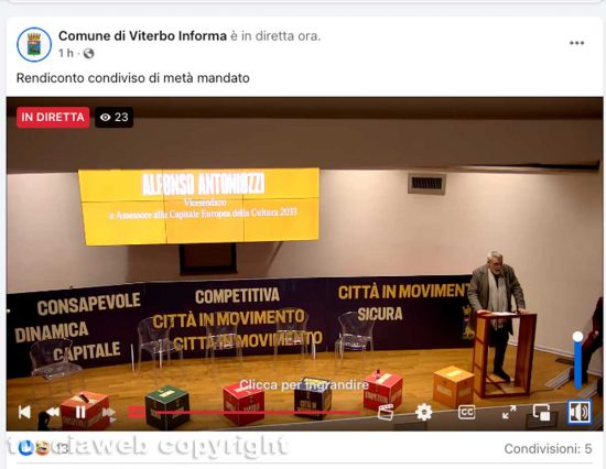 Un momento della diretta della riunione per presentare il rendiconto di metà mandato della giunta Frontini