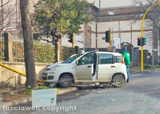 Viterbo - Incidente tra via del Paradiso e viale Trieste