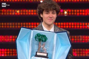 Sanremo - Settembre vince Sanremo Giovani con il brano Vertebre