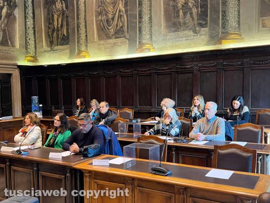 Viterbo - Il consiglio straordinario sull’istituto Carmine - I banchi dell'opposizione
