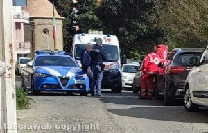 Viterbo - Via Santa Maria in Volturno - La polizia e il 118 sul posto