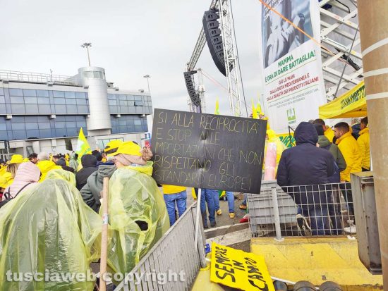 Civitavecchia - La protesta della Coldiretti