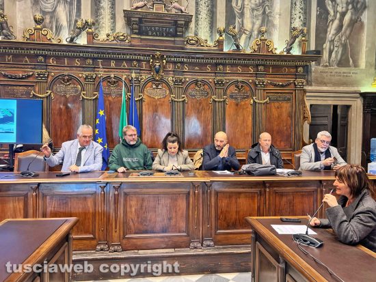 Viterbo - Conferenza sul centro di ricerca al Poggino