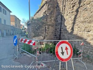 Viterbo - Crepa in via primo maggio