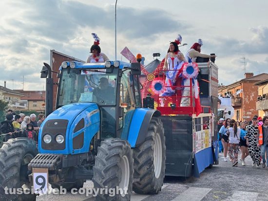 Civita Castellana - La seconda sfilata del Carnevale 2025