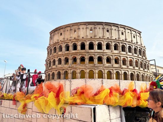 Civita Castellana - La seconda sfilata del Carnevale 2025
