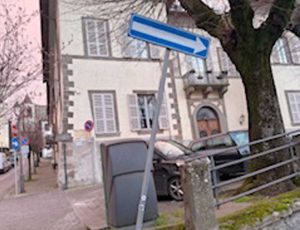 San Martino al Cimino - La segnaletica in via Doria