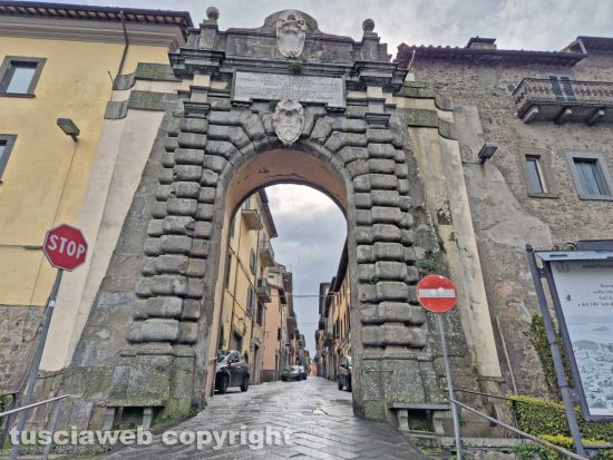 Montefiascone - La porta di Borgo