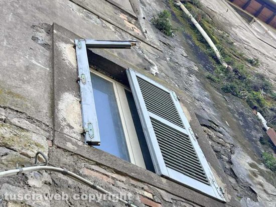 Viterbo - Il palazzo dell'ex ospedale lungo via San Clemente