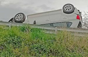 Tarquinia - Carambola di auto in via Porto Clementino, una ribalta