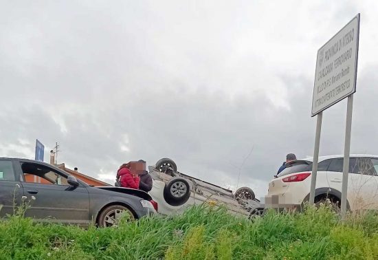 Tarquinia - Carambola di auto in via Porto Clementino, una ribalta