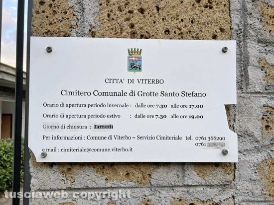 Viterbo - Grotte Santo Stefano - Gli orari del cimitero