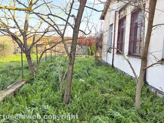 Viterbo - Montecalvello - La ex scuola