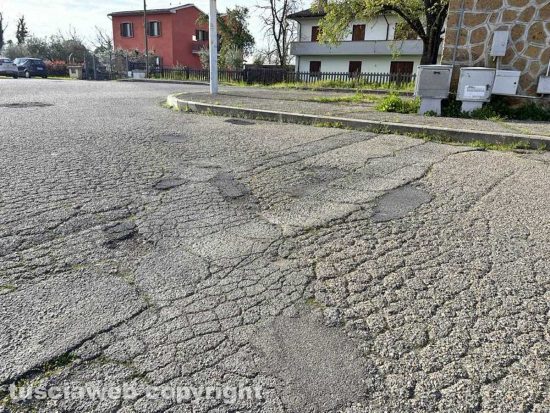 Viterbo - Montecalvello - La strada